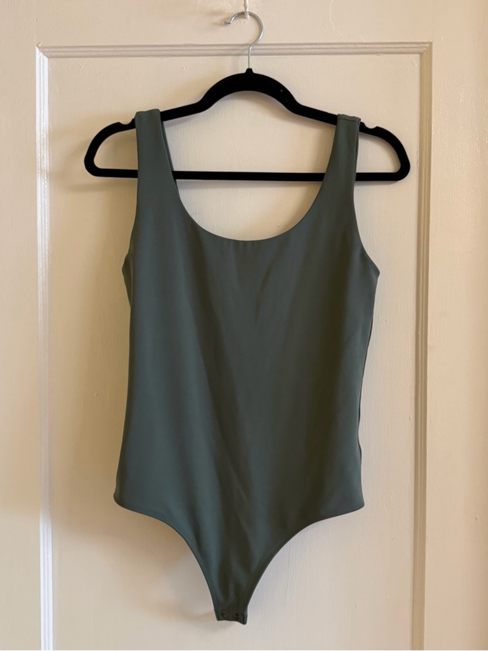 Express Body Contour Scoop Neck Tank Bodysuit